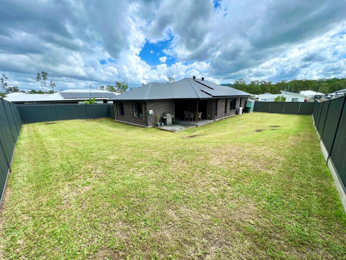 Plantation Retreat 4 Bedroom Modern Holiday home